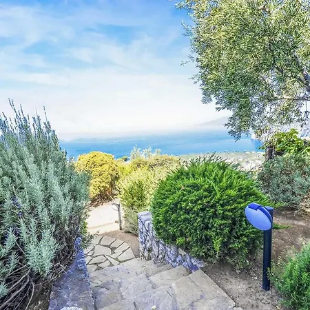 Villa Sant'agnello Sleeps 2 Air Con Wifi Sorrent