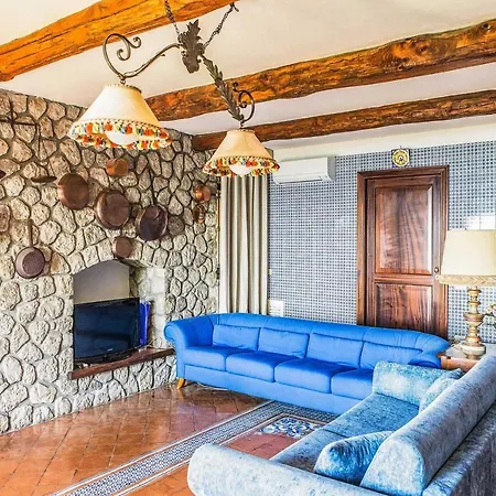 Sant'agnello Sleeps 2 Air Con Wifi Sorrent