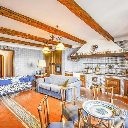 Sant'agnello Sleeps 2 Air Con Wifi Villa Sorrent