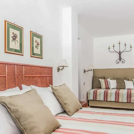 Sant'agnello Sleeps 2 Air Con Wifi Villa *